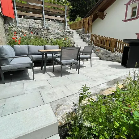 Tga Crap Apartment *